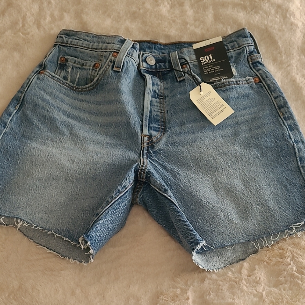 501 MID THIGH SHORT In ODEON Wash